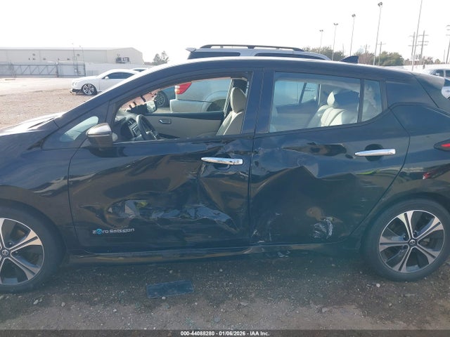 1N4AZ1CPXJC317203 Nissan Leaf Sl