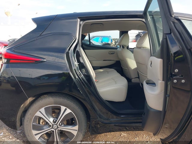 1N4AZ1CPXJC317203 Nissan Leaf Sl