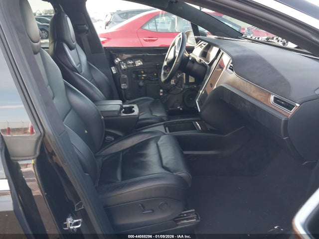 2017 TESLA MODEL X 5YJXCDE26HF055587 Photo 4