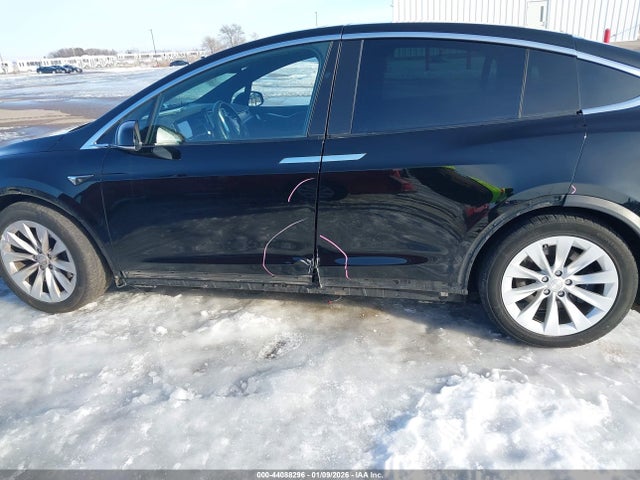 2017 TESLA MODEL X 5YJXCDE26HF055587 Photo 5