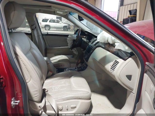 2011 Cadillac Dts Premium Collection მანქანა იყიდება აუქციონზე, vin: 1G6KH5E65BU100797, აუქციონის ნომერი: 44088302