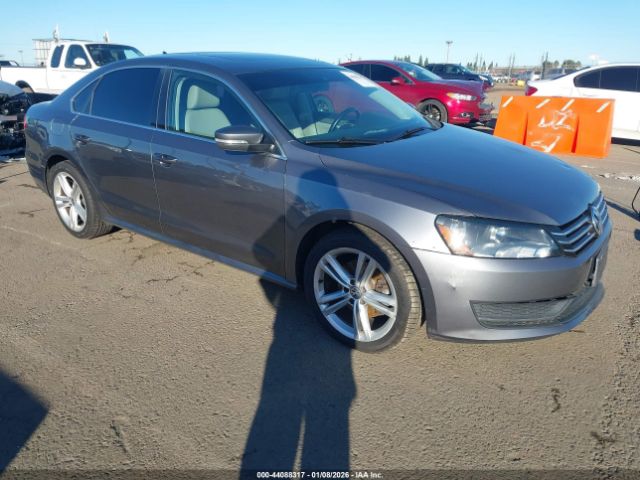 2014 VOLKSWAGEN PASSAT 1VWBT7A35EC120722