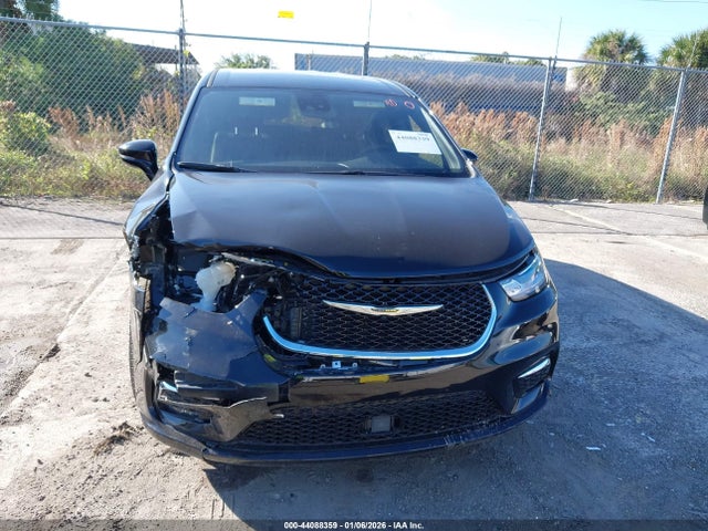 2025 CHRYSLER PACIFICA HYBRID 2C4RC1S74SR577380 Photo 5