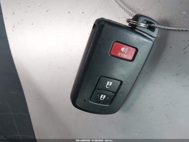 JTDKDTB33E1059034 Toyota Prius C Four