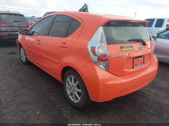 JTDKDTB33E1059034 Toyota Prius C Four