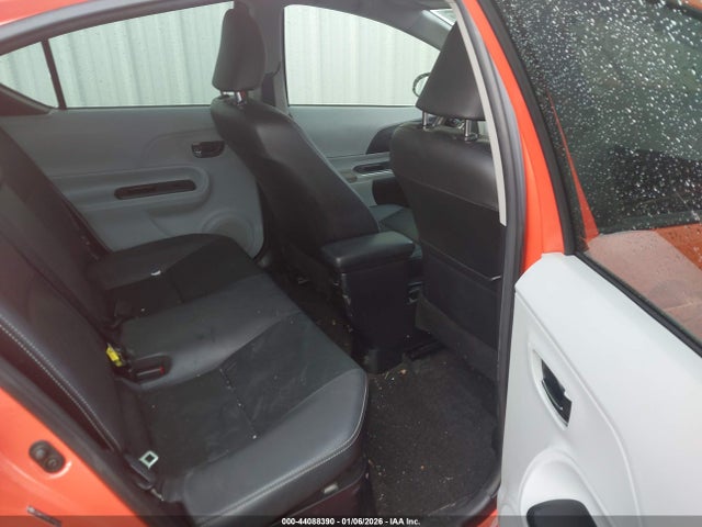 JTDKDTB33E1059034 Toyota Prius C Four