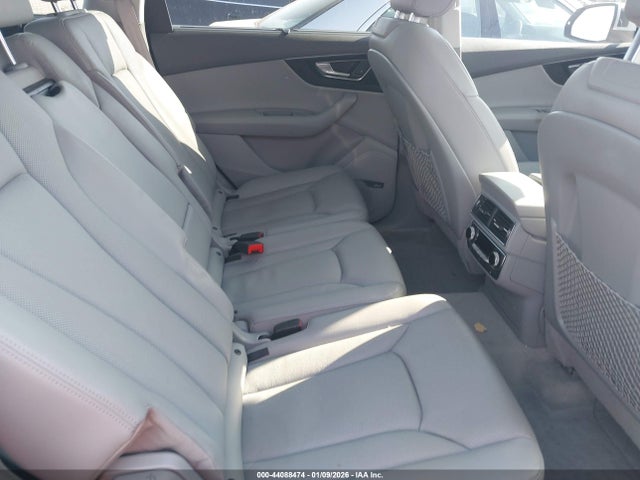 Audi Q7 Prestige 2017 WA1VAAF72HD026076 Image 8