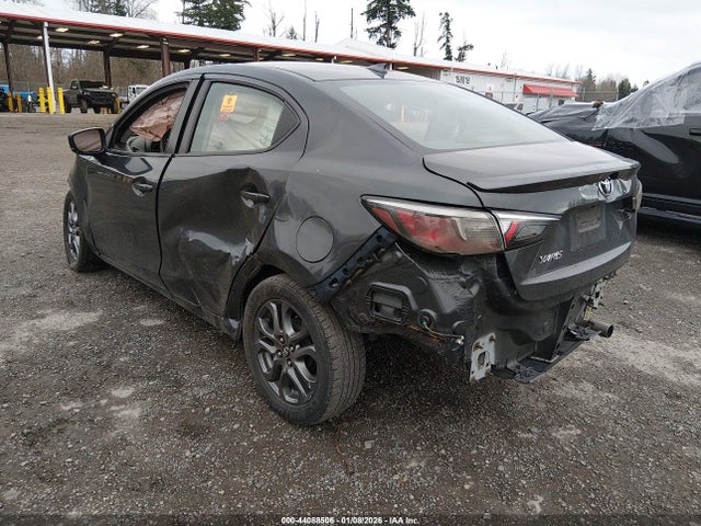 3MYDLBYV8KY519344 Toyota YARIS LE