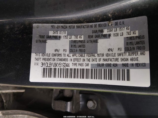 3MYDLBYV8KY519344 Toyota YARIS LE