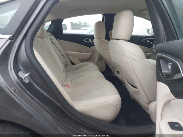44088510 :رقم المزاد ، 1C3CCCAB7FN637814 vin ، 2015 Chrysler 200 Limited مزاد بيع