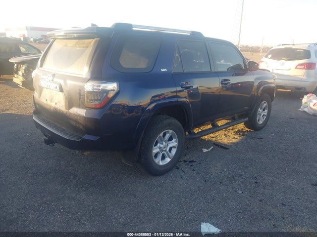 2019 TOYOTA 4RUNNER JTEBU5JR2K5729948 Photo 3