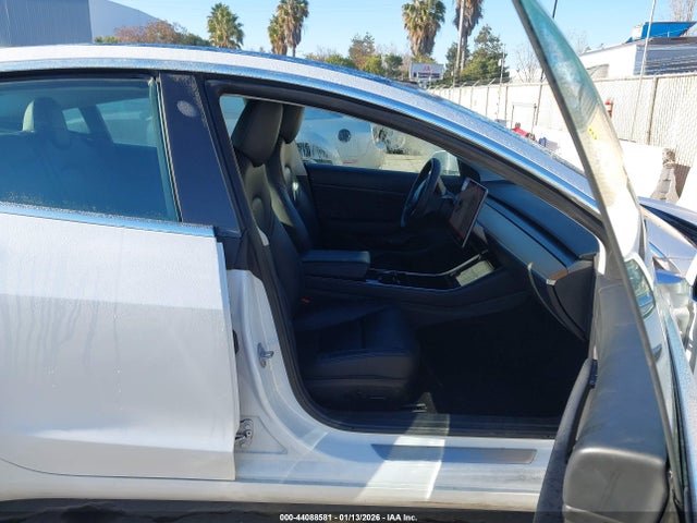 2020 TESLA MODEL 3 5YJ3E1EA2LF804599 Photo 4