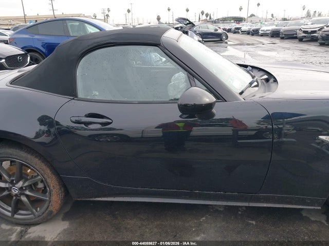 Mazda Mx-5 Miata Club 2017 JM1NDAC72H0121259 Image 14