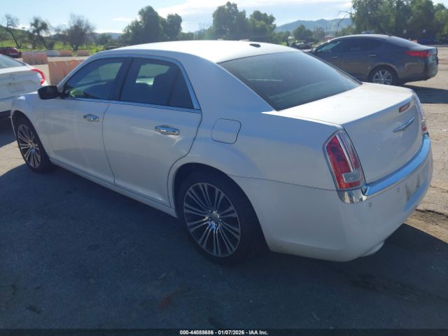 2011 CHRYSLER 300C 2C3CA6CT3BH529772 Photo 2