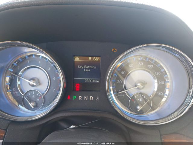 2011 CHRYSLER 300C 2C3CA6CT3BH529772 Photo 6