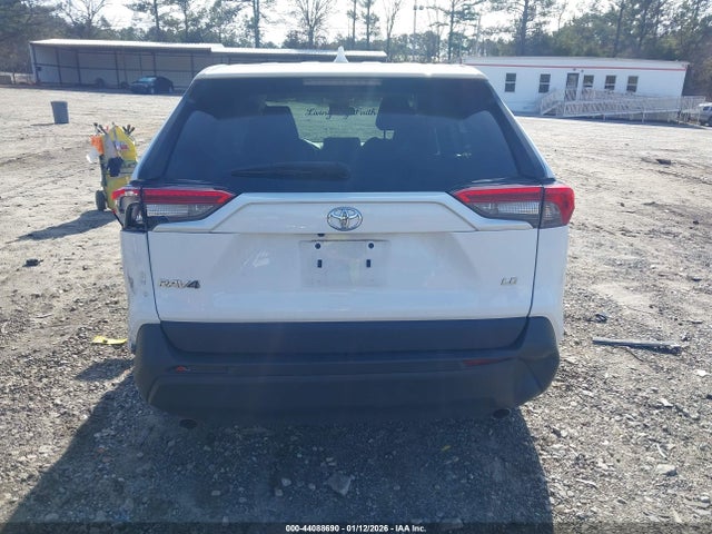 Toyota RAV4 LE 2022 2T3H1RFV6NC193024 Image 16