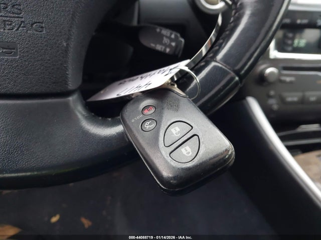Auction sale of the 2012 Lexus Is 250, vin: JTHCF5C22C5054797, lot number: 44088719