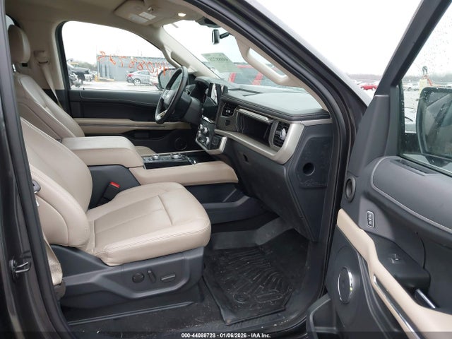 1FMJU1J88REA08314 Ford Expedition Xlt