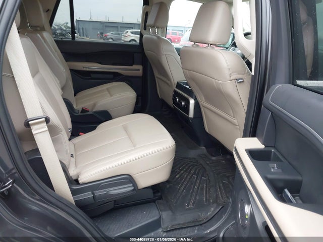 1FMJU1J88REA08314 Ford Expedition Xlt