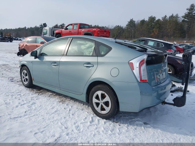 Toyota Prius Two 2015 JTDKN3DU8F1908675 Image 3