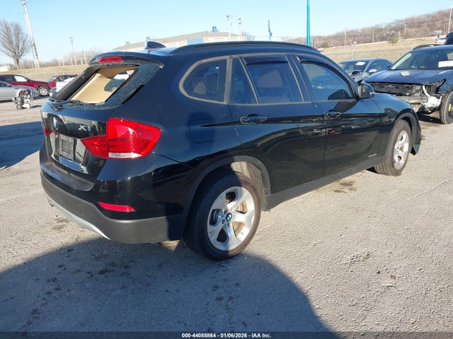2013 BMW X1 WBAVM1C52DVW44273 Photo 3