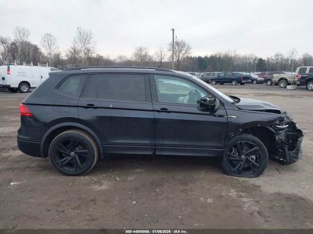 2023 Volkswagen Tiguan 2.0t Se R-line Black მანქანა იყიდება აუქციონზე, vin: 3VV8B7AX2PM126905, აუქციონის ნომერი: 44088866