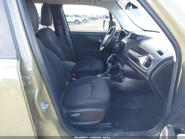 2015 Jeep Renegade Latitude მანქანა იყიდება აუქციონზე, vin: ZACCJBBT0FPB63201, აუქციონის ნომერი: 44088911