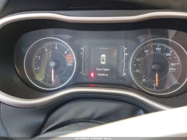 2017 JEEP CHEROKEE 1C4PJLCB3HW597664 Photo 6