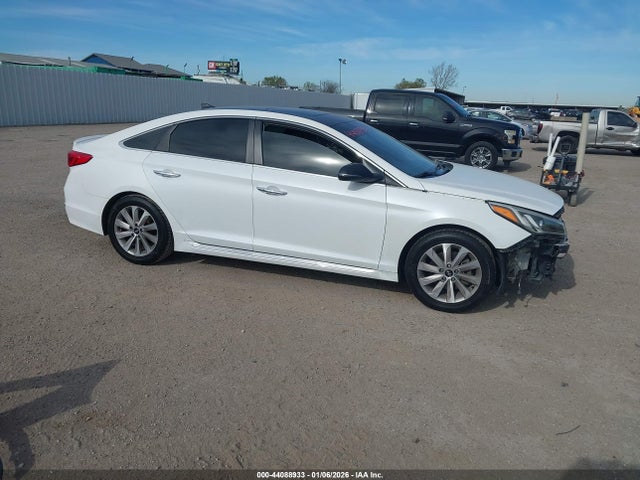 Hyundai Sonata Sport 2016 5NPE34AF7GH422142 Image 29