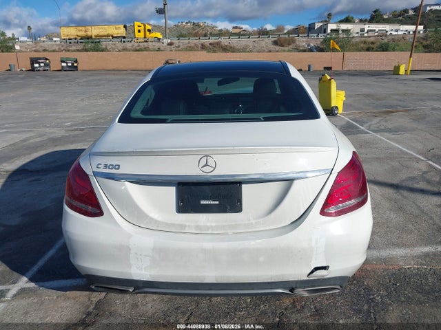 Mercedes-Benz C 300 2015 55SWF4JB2FU071516 Image 16