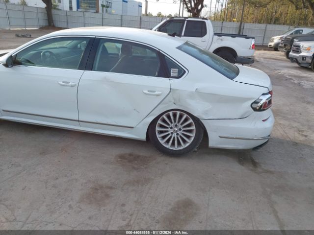 2017 VOLKSWAGEN PASSAT 1VWBT7A36HC011674 Photo 5