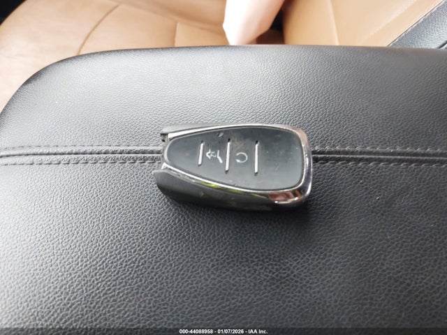 2GNAXMEV6J6294824 Chevrolet Equinox Premier