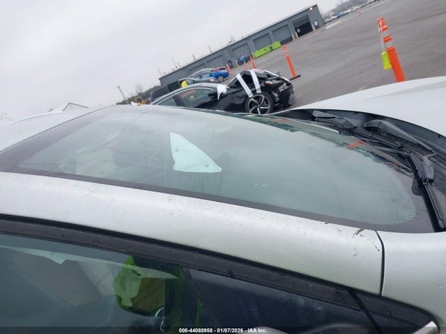 2GNAXMEV6J6294824 Chevrolet Equinox Premier
