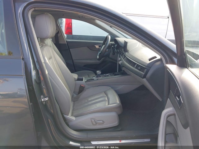 2018 AUDI A4 WAUKMAF48JA106363 Photo 4