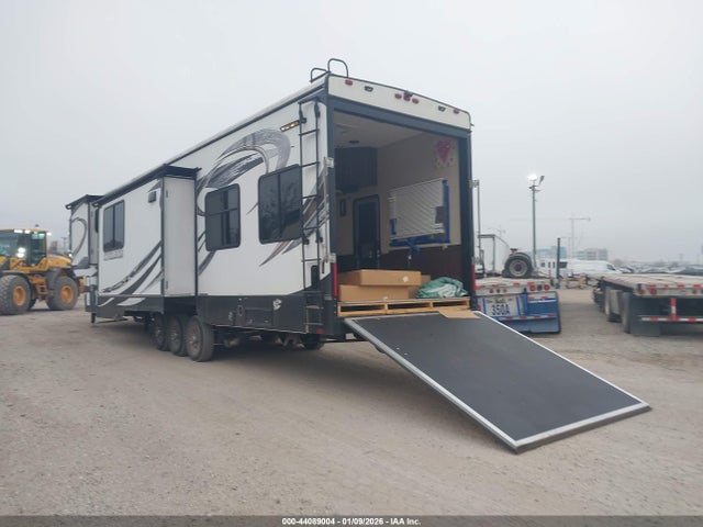 Heartland Cyclone 4150 2015 5SFCG4436FE297160 Image 3