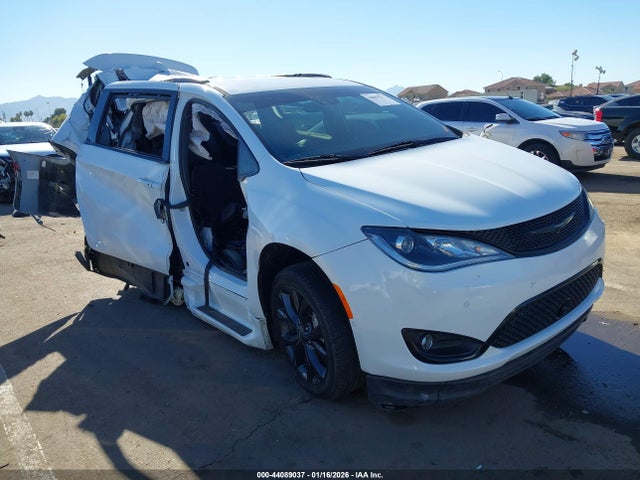 2019 CHRYSLER PACIFICA 2C4RC1BG5KR560720