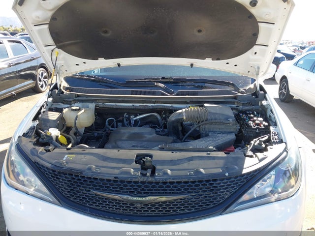 2019 CHRYSLER PACIFICA 2C4RC1BG5KR560720 Photo 9