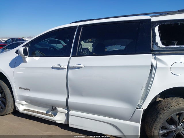 Chrysler Pacifica Touring L 2019 2C4RC1BG5KR560720 Image 15