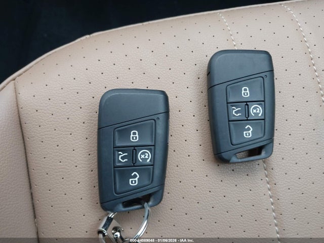 3VVMB7AX0RM087748 Volkswagen Tiguan 2.0t Se/2.0t Wolfsburg Edition