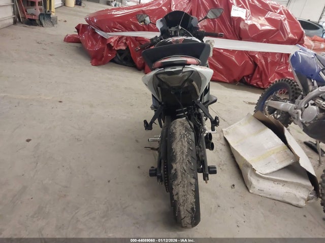 MH3RH18Y1MK007471 Yamaha Yzfr3 A