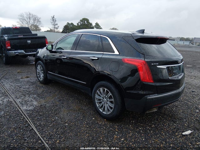 2017 CADILLAC XT5 1GYKNBRS4HZ147837 Photo 2
