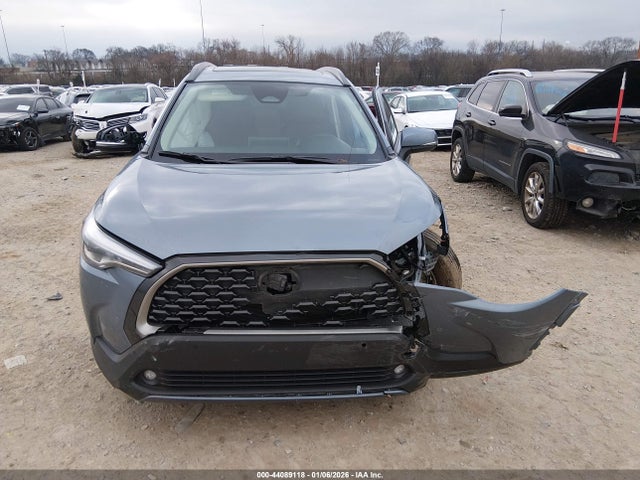 Toyota Corolla Cross Xle 2024 7MUDAAAG6RV088147 Image 12
