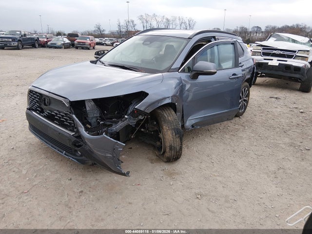 Toyota Corolla Cross Xle 2024 7MUDAAAG6RV088147 Image 2