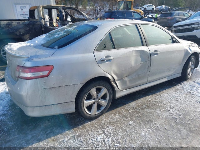 2010 Toyota Camry Se მანქანა იყიდება აუქციონზე, vin: 4T1BF3EK6AU519868, აუქციონის ნომერი: 44089128