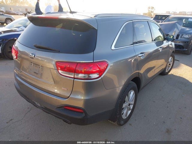 5XYPG4A35HG206611 KIA Sorento 2.4l Lx