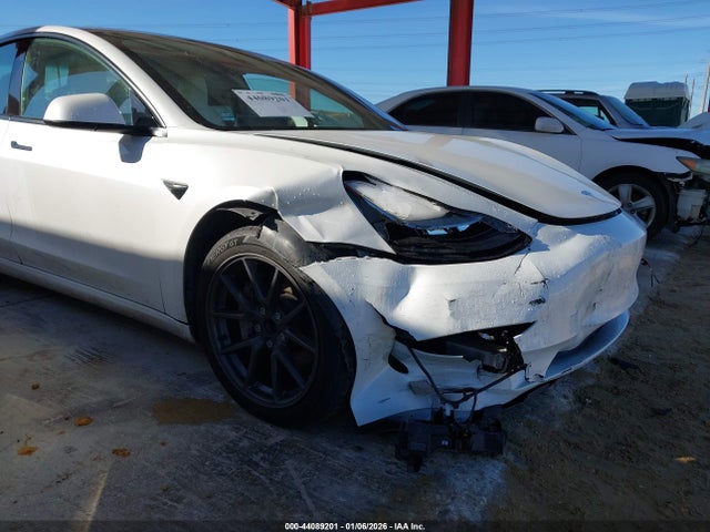 2023 TESLA MODEL 3 5YJ3E1EA5PF574272 Photo 5