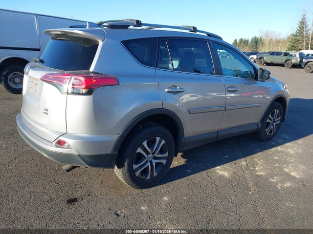 2017 TOYOTA RAV4 2T3BFREV5HW643029 Photo 3