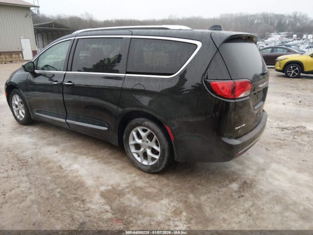2019 CHRYSLER PACIFICA 2C4RC1EG6KR604882 Photo 2