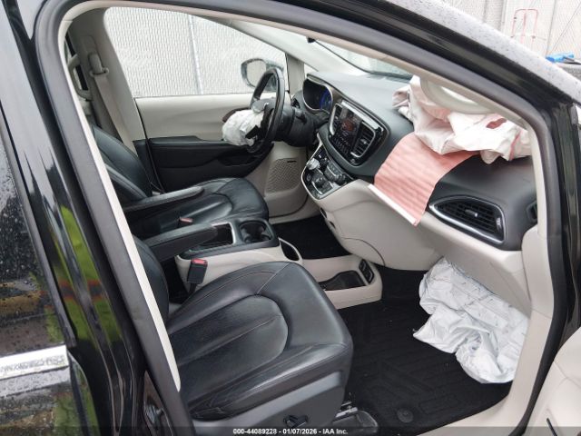 2019 CHRYSLER PACIFICA 2C4RC1EG6KR604882 Photo 4