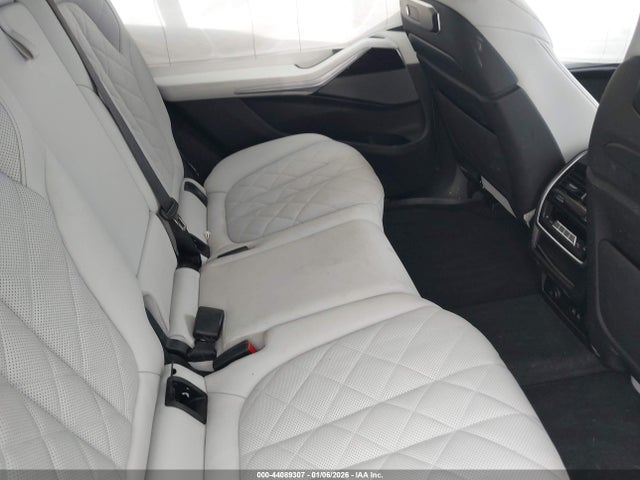2025 BMW X7 5UX23EM02S9W46547 Photo 7